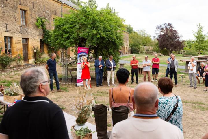 inauguration relais de poste 2.jpg