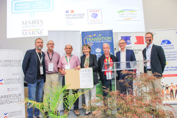 Signature du COT à Châlons (Août 2024) en présence des officiels 