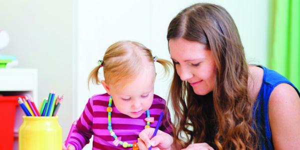 la garde d'enfant à domicile 