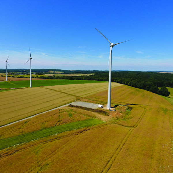 Éolienne sur le territoire des Crêtes